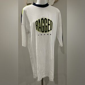 NWT! Ragged Jeans Tee‎